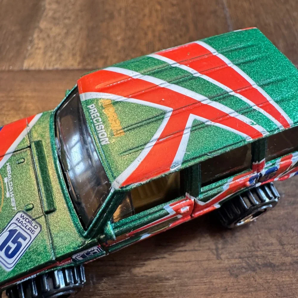 Hot Wheels Range Rover World Racers Green Union Jack Diecast Car 15 1989